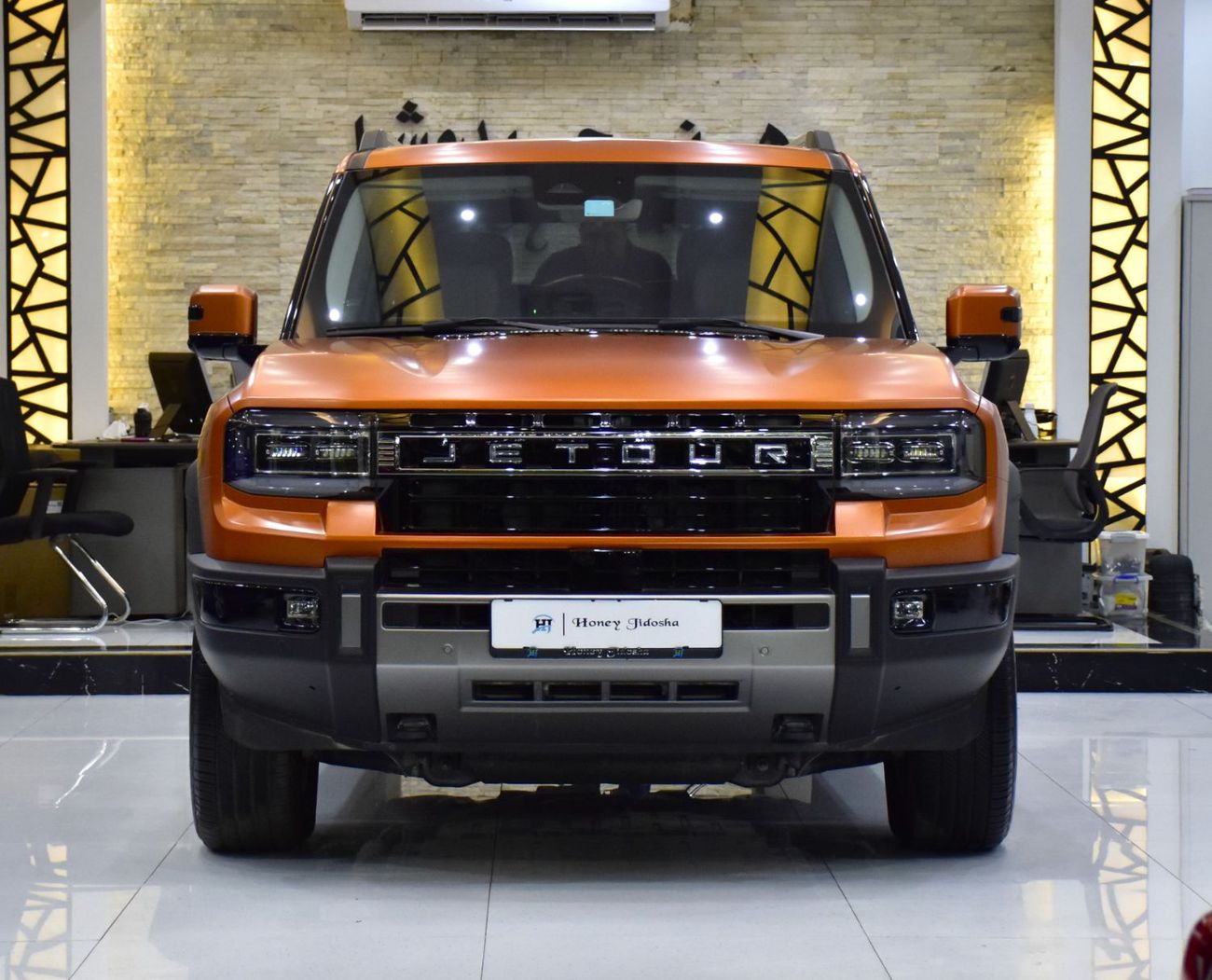 جيتور G700 FLAGSHIP EXCELLENT DEAL for our Jetour G700 Flagship / Ivory ( 2026 Model ) in Orange Color Color GCC Specs