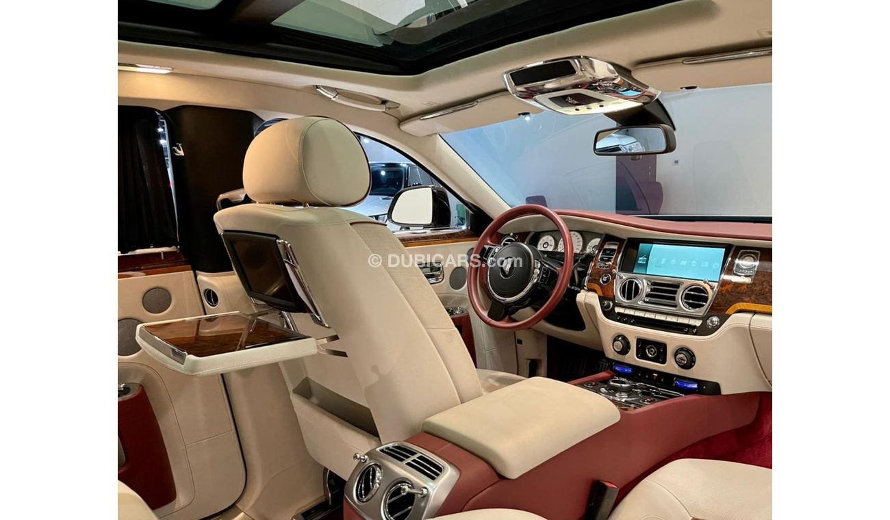 رولز رويس جوست 2014 Rolls Royce Ghost V Edition 4 Buttons LWB, One Years Warranty, Rolls Royce Service History, GCC