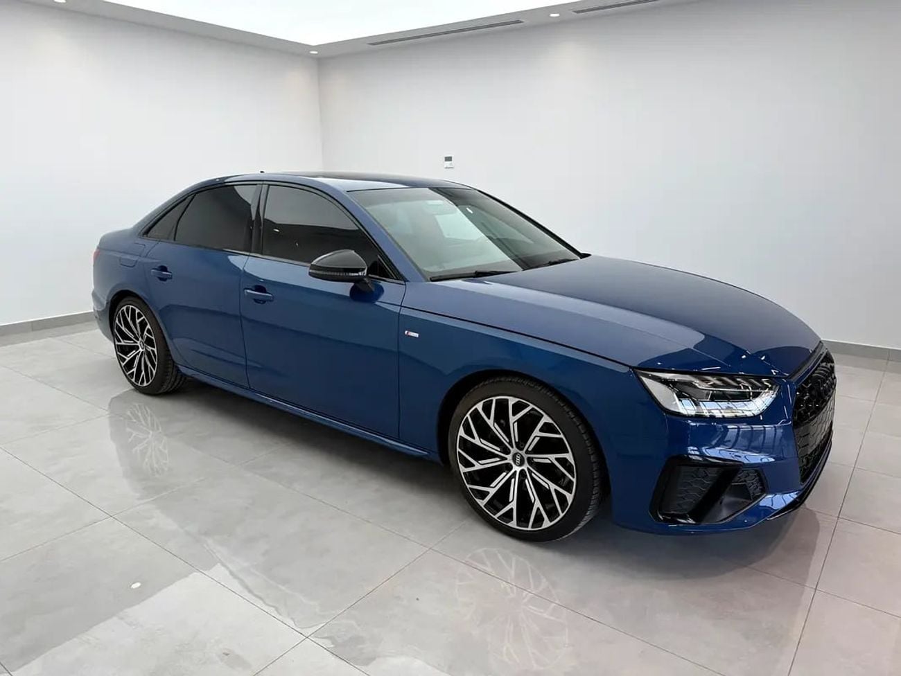 Audi A4 35 TFSI S-line - GCC Specs - Great conditions