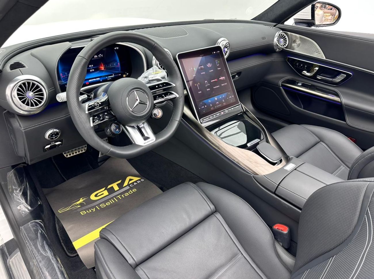 Mercedes-Benz SL 63 AMG 2024 Mercedes-Benz SL63 AMG V8 4MATIC, Brand New, 2 years Warranty, Excellent Condition