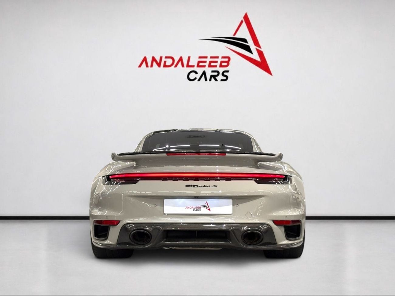 Porsche 911 CARBON AERO KIT | CRAYON GREY | FULL AGENCY HISTORY | PORSCHE 911 TURBO S | 2021 | GCC