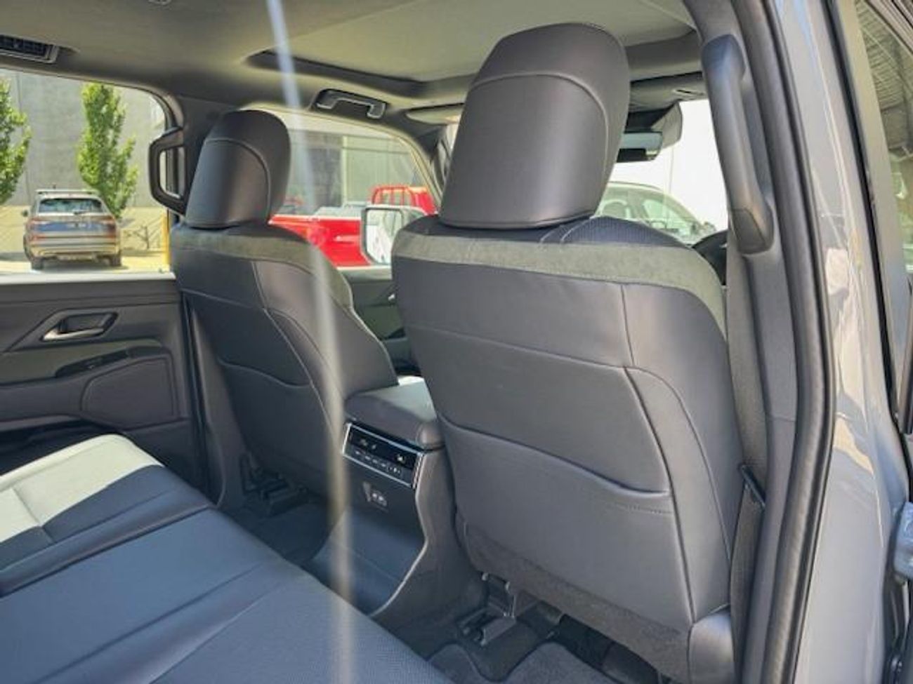 لكزس GX550 SPORT LUXURY (EXPORT ONLY) RIGHT HAND DRIVE 3.6L V6 in RIGHT HAND DRIVE (EXPORT ONLY)