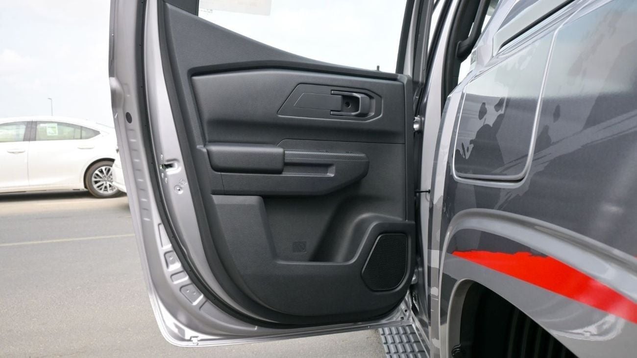 Mitsubishi L200 Brand New Mitsubishi L200 GLX 2025 Export 2.5L 4WD A/T Diesel|Silver/Black|L200-GLX-AT-25|