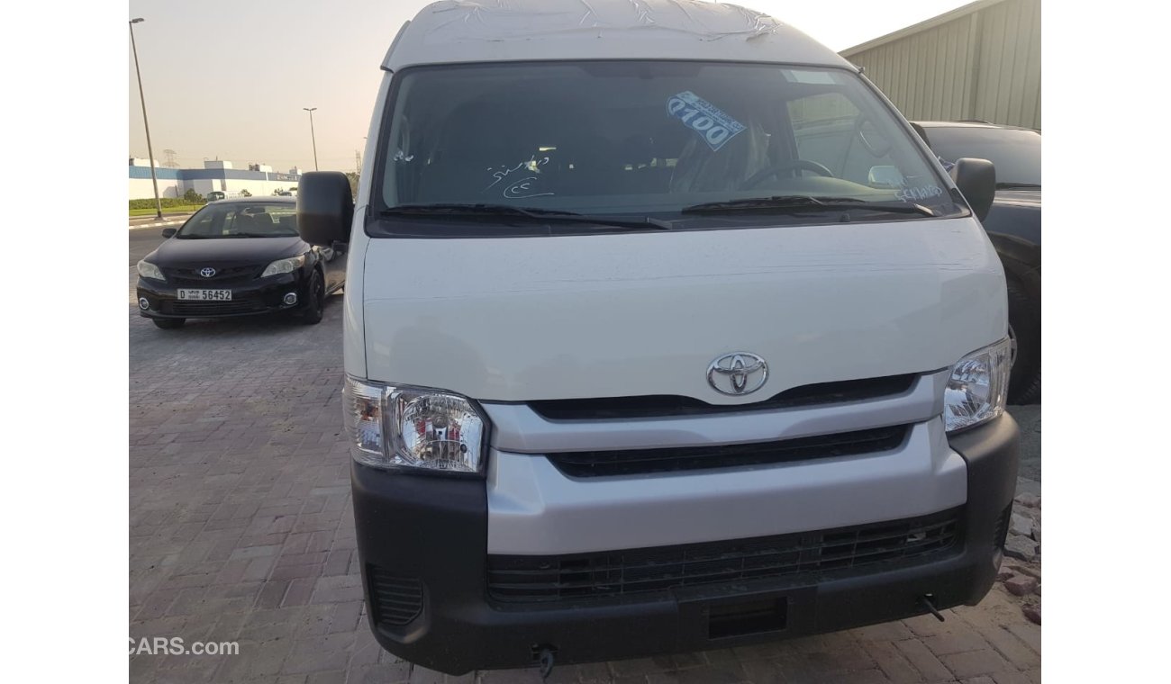 Toyota Hiace petrol  14 seat