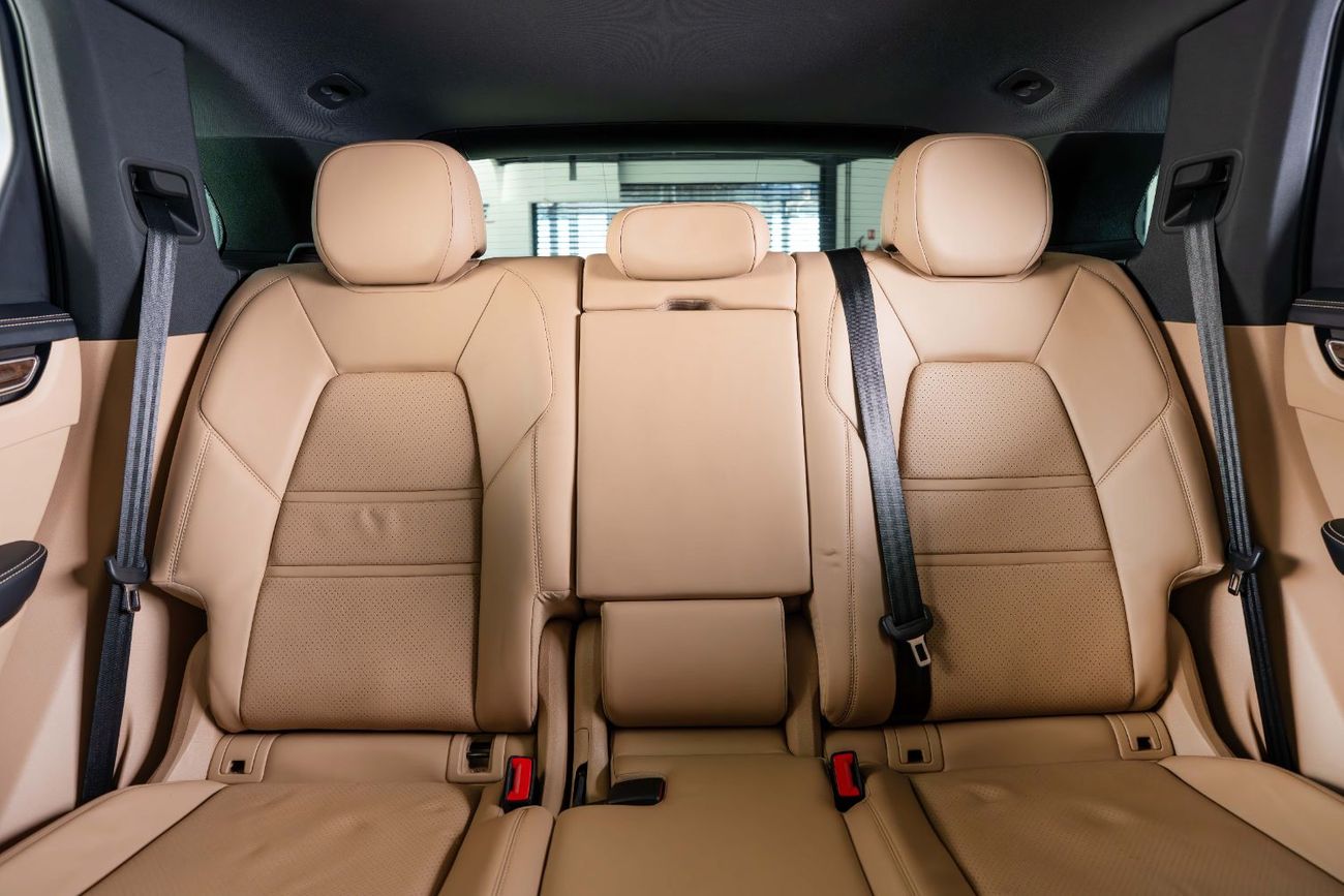 Porsche Cayenne S 2.9L (440 HP) High Specfications-Metallic Grey-Turbo Wheels-Black Brake Callipers