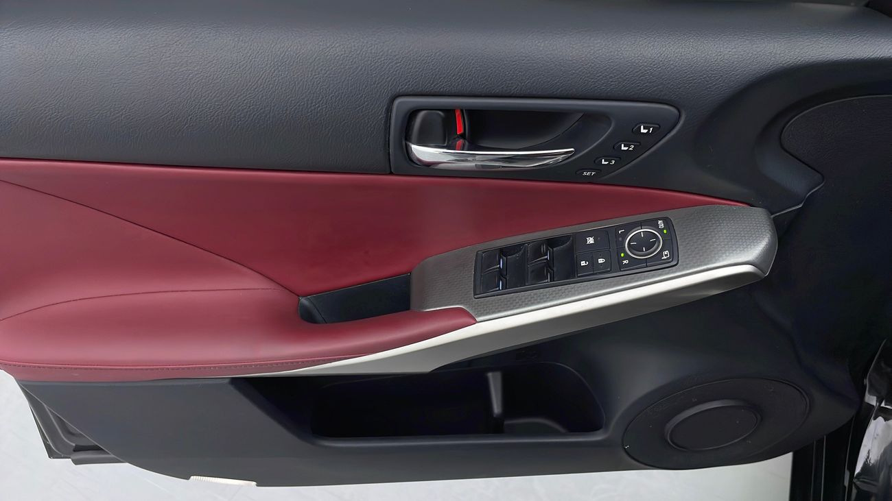 Lexus IS 200 IS 200t F 2000