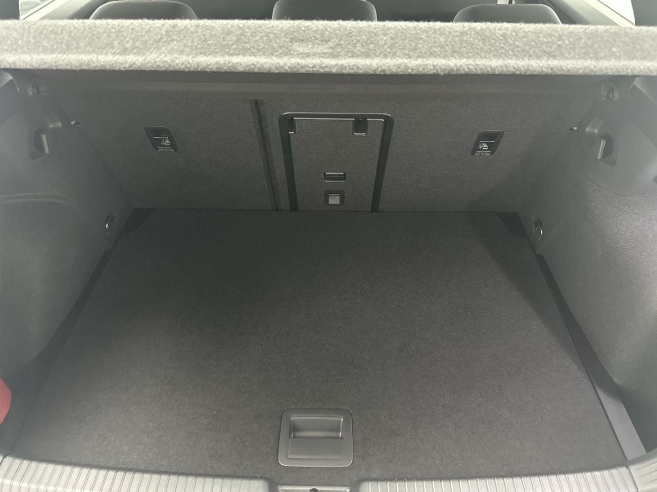 Volkswagen Golf Golf GTI 2L | Fabric Sport Seats | 10.4" Infotainment | Wireless Charging | LED Plus