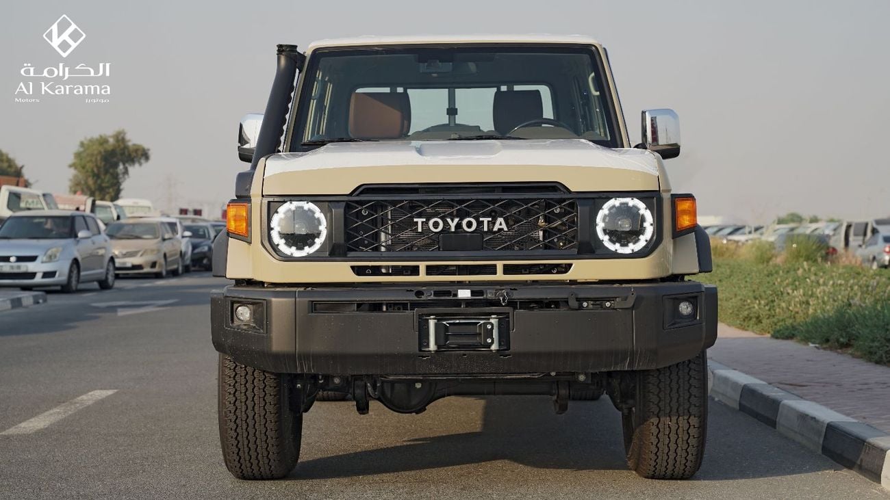 Toyota Land Cruiser Pick Up V6 - 4.0L 4x4 Automatic Transmission - Full Option Pick with Diff Lock - Cruise Control - Rear Camer