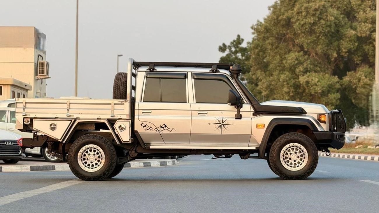 Toyota Land Cruiser Pick Up DOUBLE CABIN | X-BAR HEAVY-DUTY TOW AND RECOVERY SYSTEM | NORWELD HEAVY-DUTY ALUMINUM TRAY | 2.8L DI