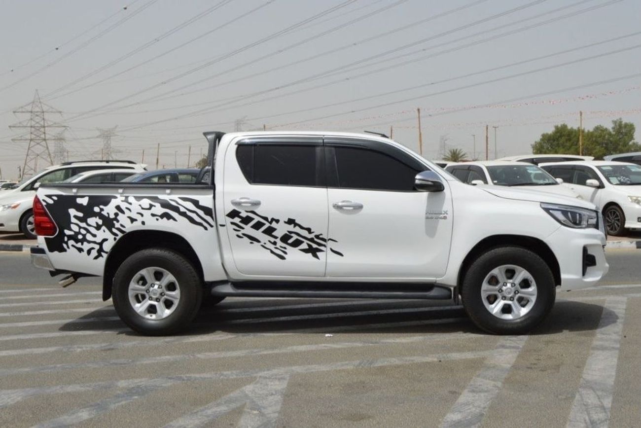 تويوتا هيلوكس SR5 Diesel Right Hand Drive Full option Clean Car