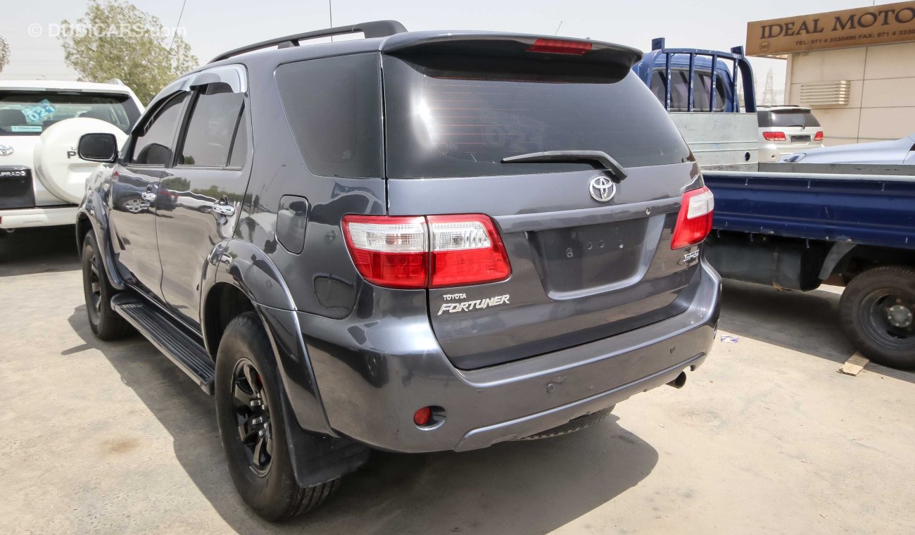 Toyota Fortuner VVTI 2.7