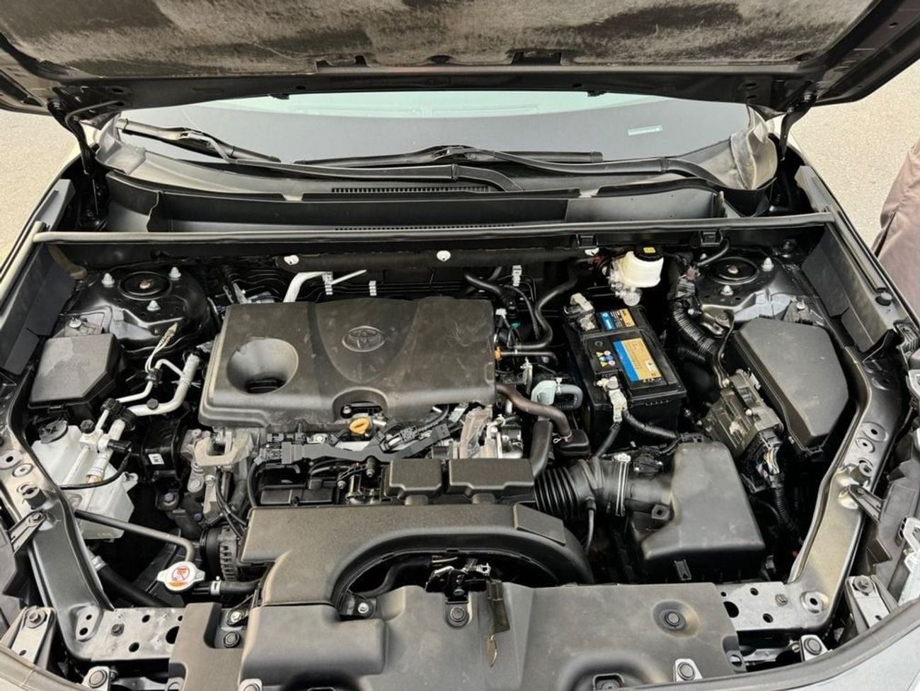 Toyota RAV4 2021 XLE SUNROOF KEYLESS FULL OPTION US SPEC