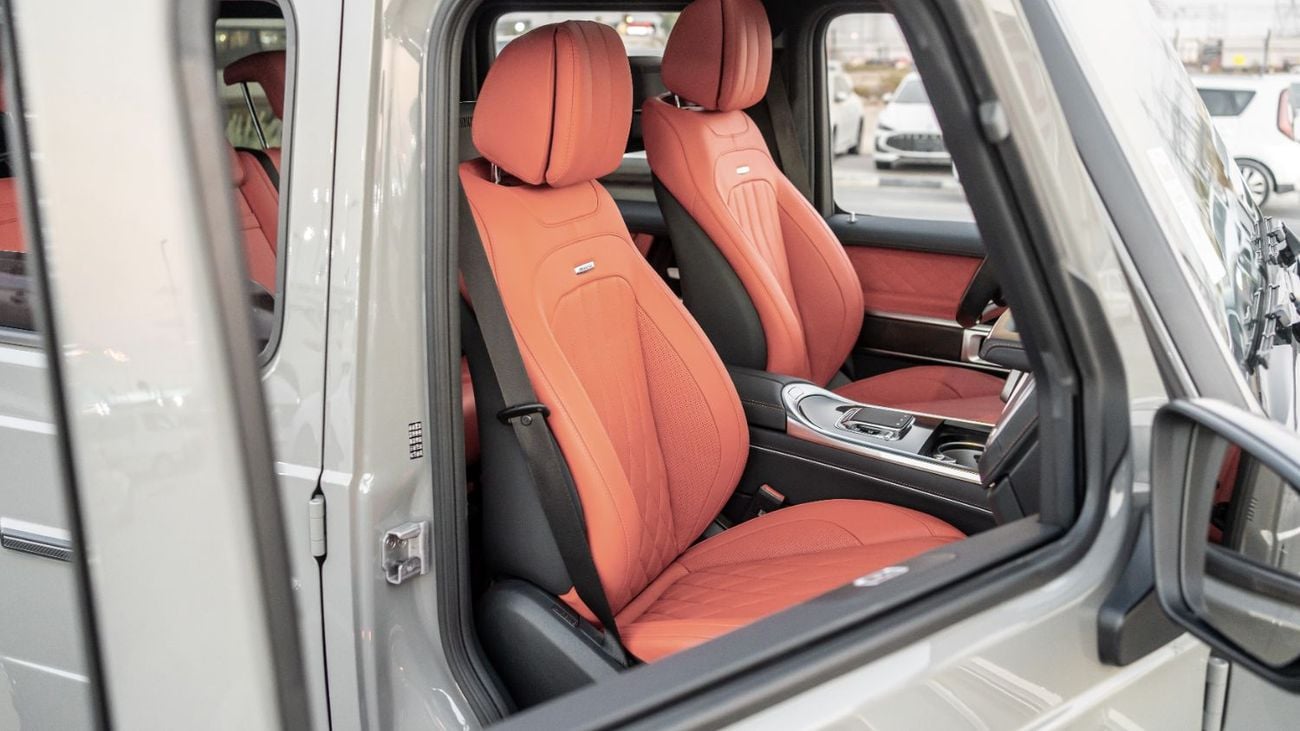 Mercedes Benz G 63 AMG 4X4² G-Class 2027 Mercedes-Benz AMG G 63 4.0L AT Petrol (Carbon In & Out) (Gray-Red)