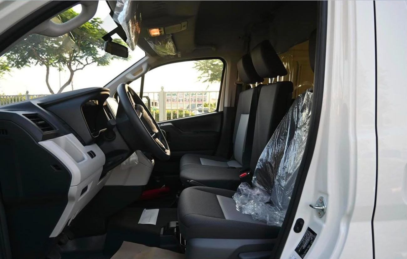 Toyota Hiace DX CARGO