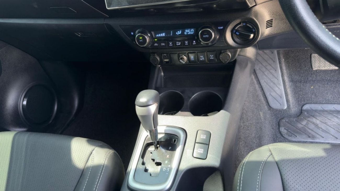 Toyota Hilux MODIFIED TO 2024 GR SPORTS | 2.8L DIESEL | PREMIUM SPORTS BAR | AFTER MARKET SIDE FENDERS | 2019