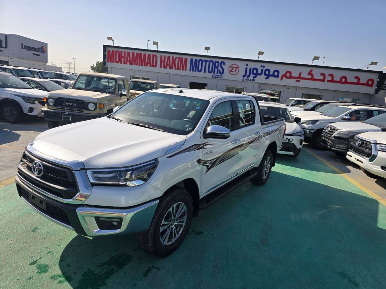 Toyota Hilux TOYOTA HILUX SAUDI 2.7L FULL OPTION 2026