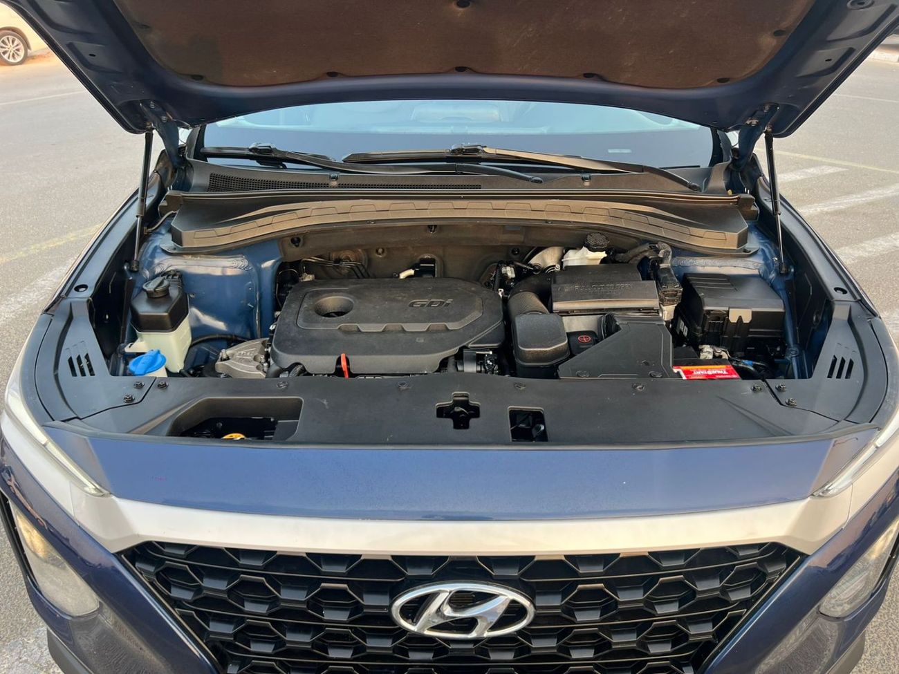 Hyundai Santa Fe 2019 Hyundai Santafe MiOption  2.0L V4 - Apple / Android Play -  AWD 4x4 - 89000 Mileage