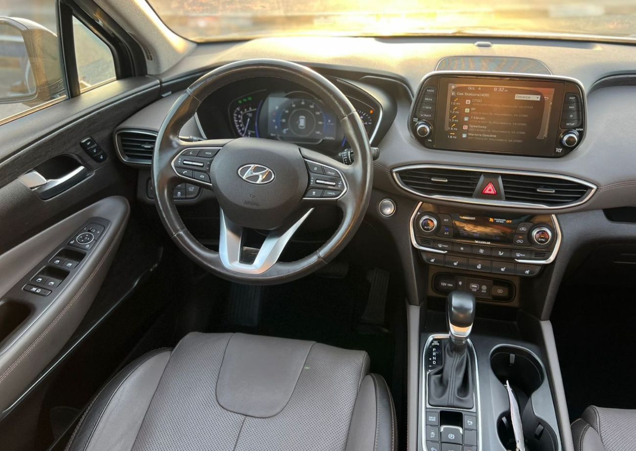 Hyundai Santa Fe 2019 Hyundai Santa - Full Option - 2.4L - V4 - Panoramic View - Push Start - Leather and Electric-36