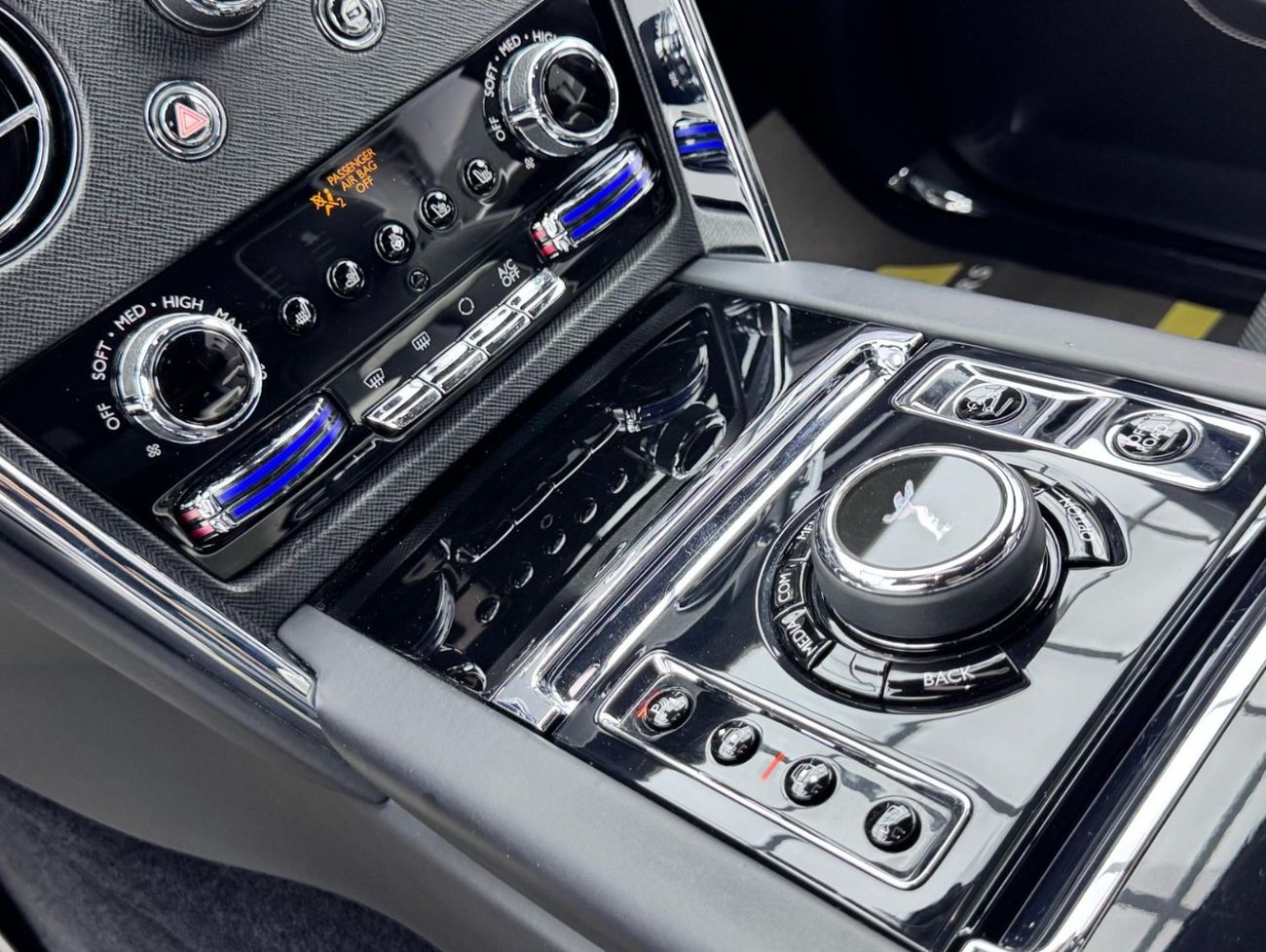 رولز رويس كولينان 2021 Rolls-Royce Cullinan Black Badge, 1 Year Warranty, Full Service History