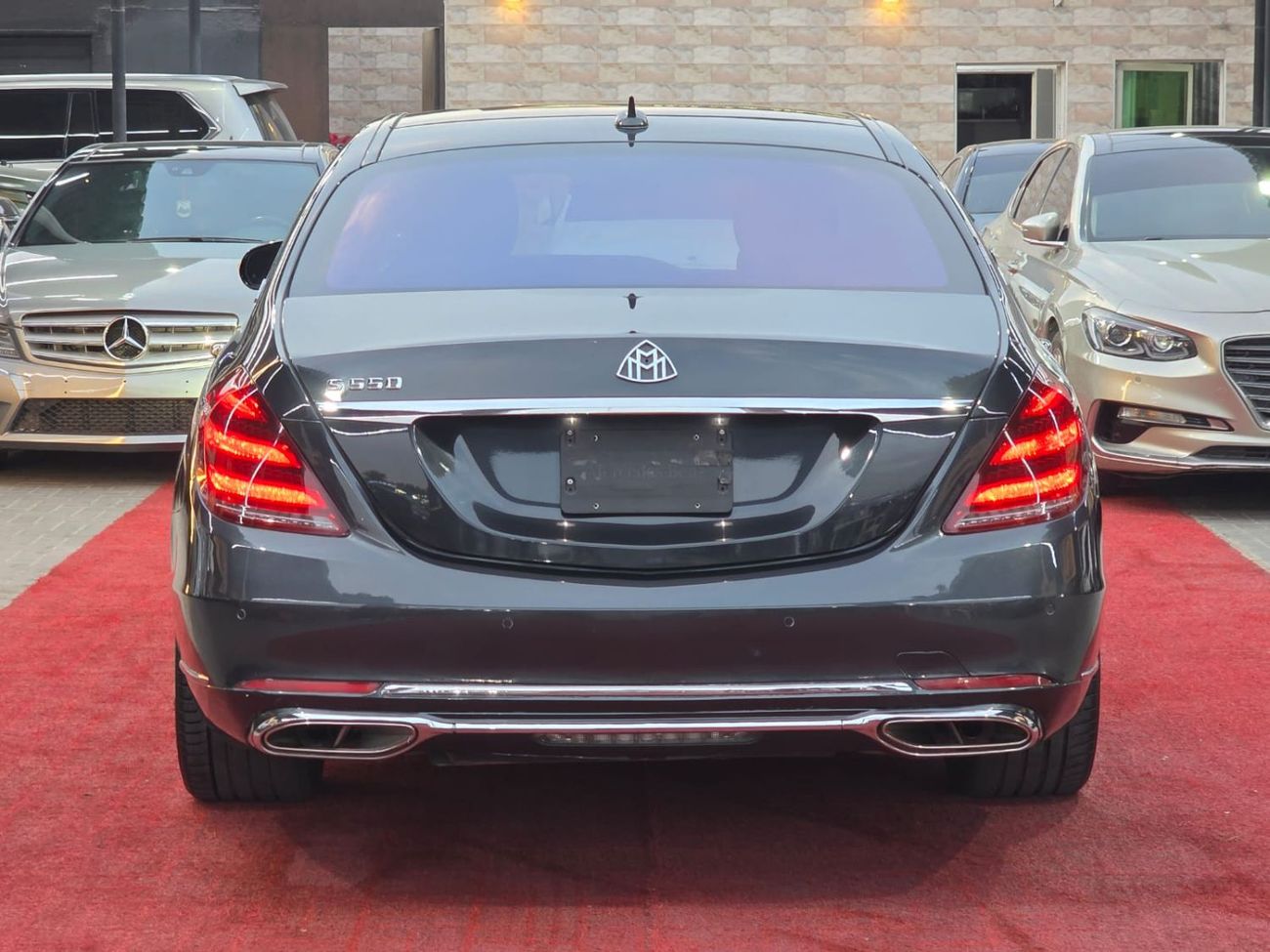 مرسيدس بنز S 550