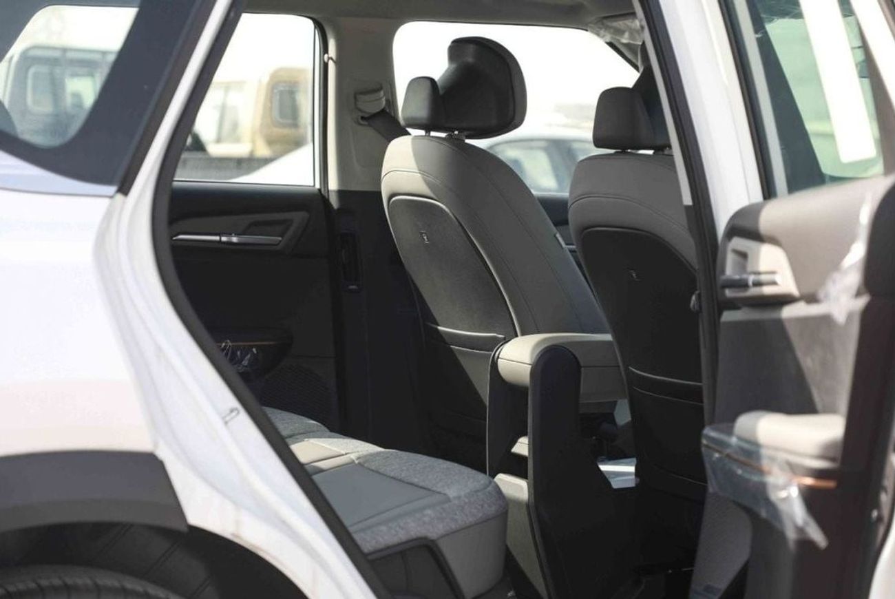 Kia EV5 2024 KIA EV5 AIR 530 - White inside Grey | Export Only