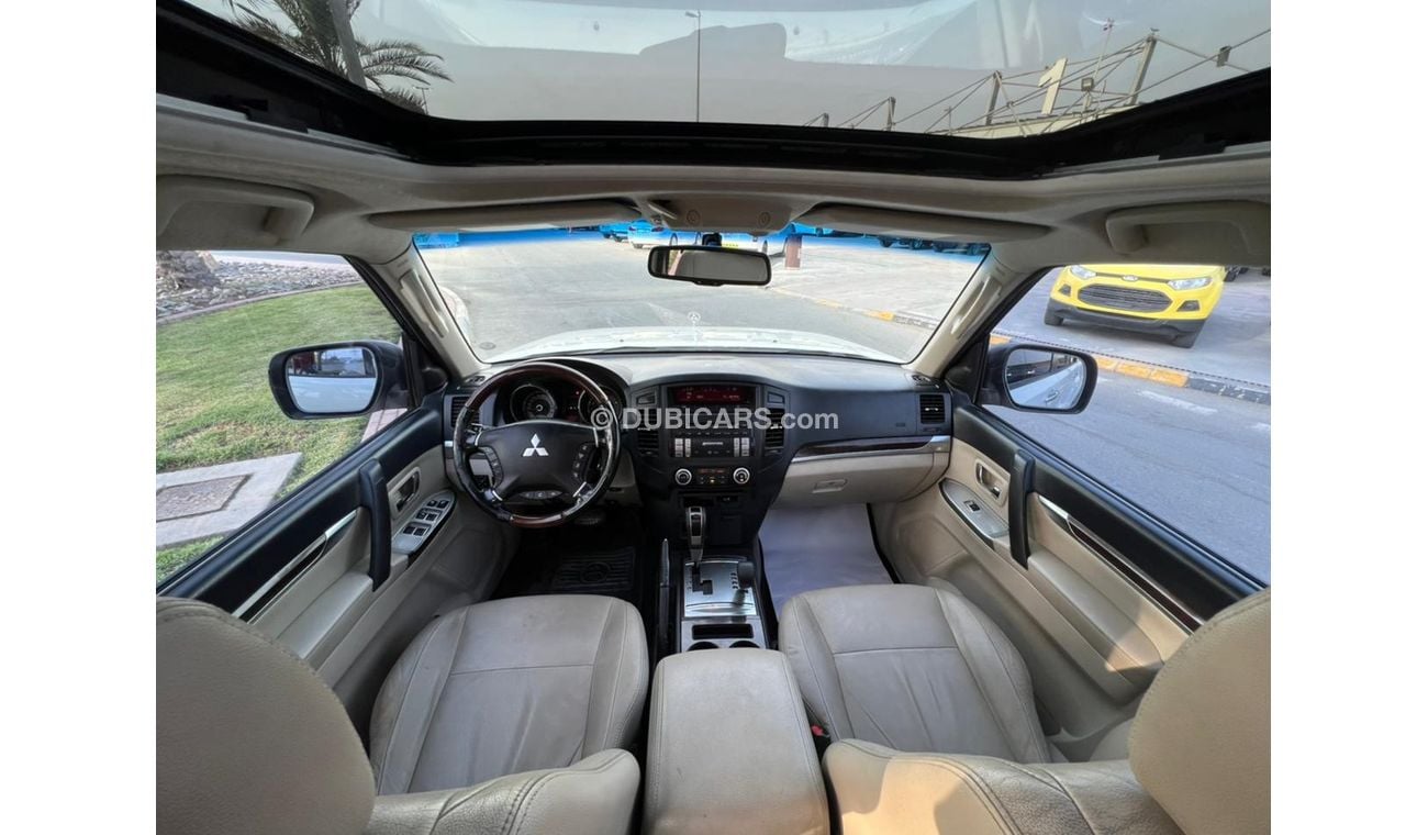 ميتسوبيشي باجيرو GLS Std MITSUBISHI PAJERO GLS 2012 V6 3.5 FULL OPTION PERFECT CONDITION