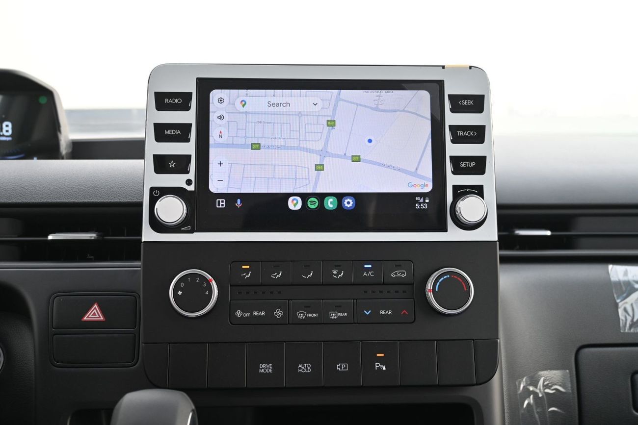 Hyundai Staria Hyundai Staria 3.5L Petrol, Van 9 Seats, Color White, Model 2024