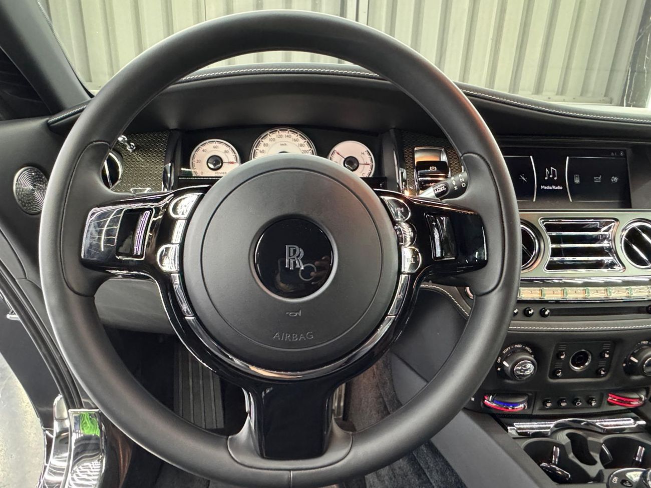 Rolls-Royce Wraith Black Badge 6.6L (632 HP) 2023 Rolls Royce Wraith,  Warranty, Carbon Fiber Package, Very Low Kms, 63