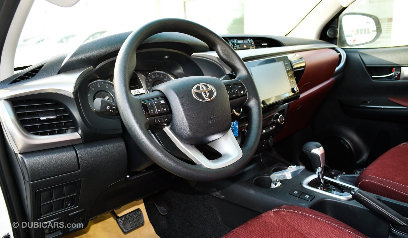 Toyota Hilux SR5 2.7L PETROL 4WD A/T