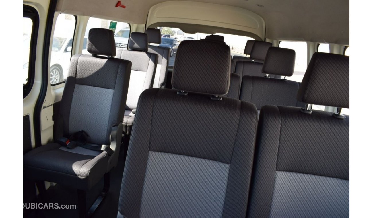 Toyota Hiace Commuter GL High Roof Toyota Hiace Highroof 3.5L 13 Seater Bus A/T , Model:2021. Only done 57000 km