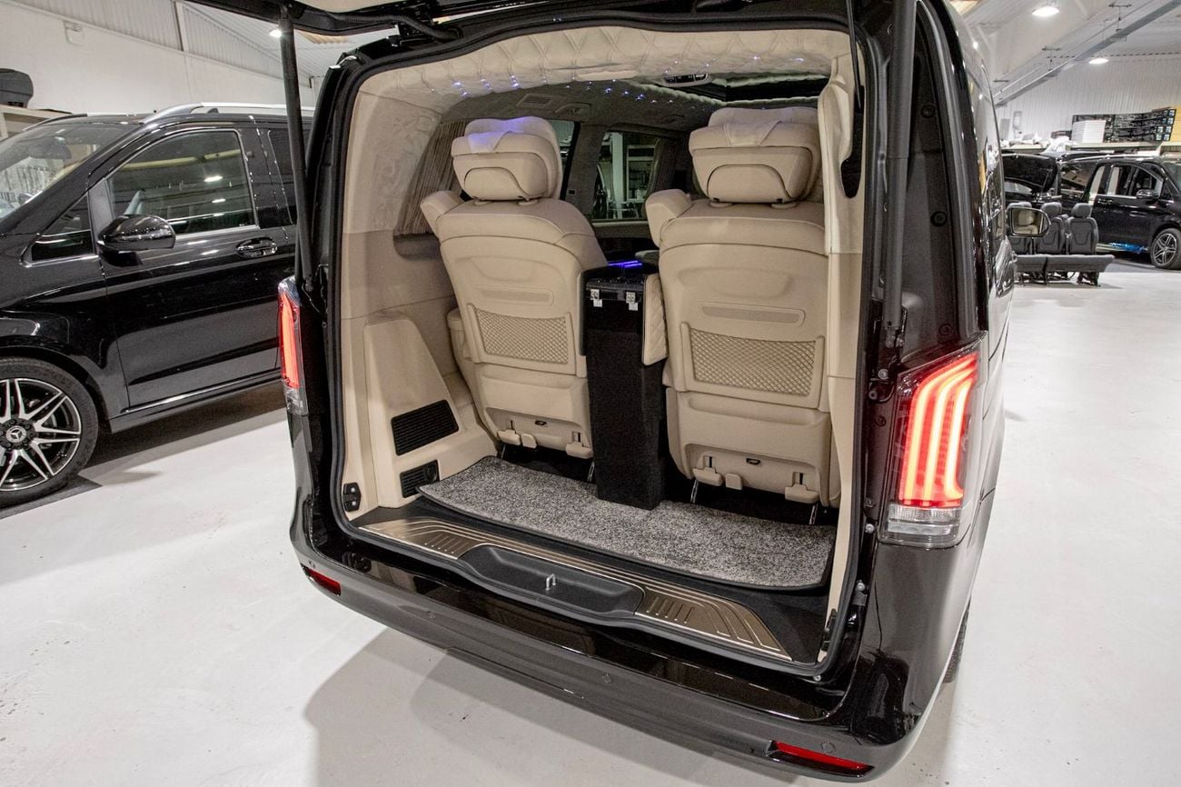مرسيدس بنز V 300 Senzati® Jet Class® Oryx Edition® 7 seat Silk Beige Leather