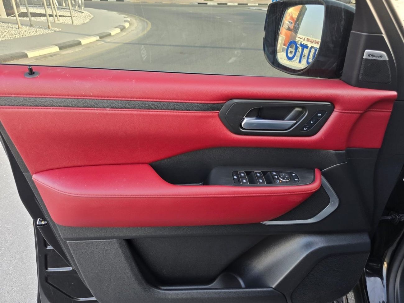 Nissan Patrol LE Platinum City 3.5L