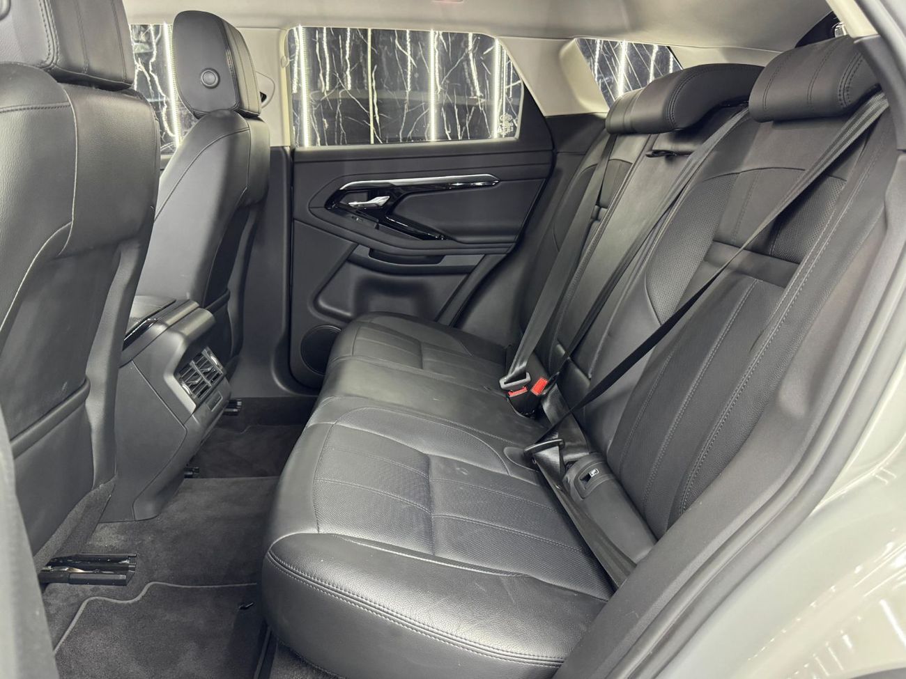 لاند روفر رانج روفر إيفوك P200 S 2.0L 2021 Range Rover Evoque P200 S, 2026 Range Rover Warranty + Service Pack, Low Kms, GCC