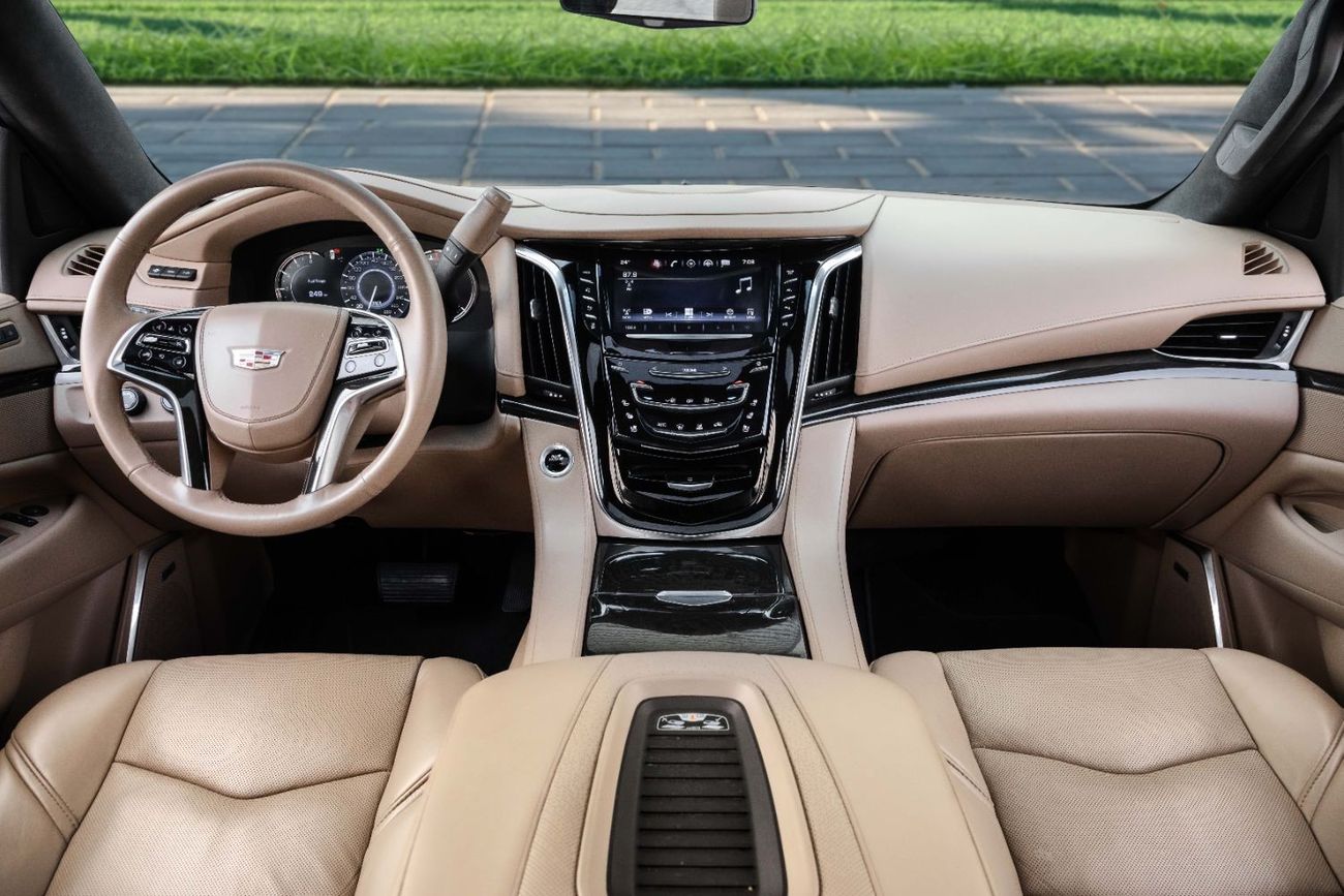 Cadillac Escalade Platinum | 3,819 P.M  | 0% Downpayment | Excellent Condition!