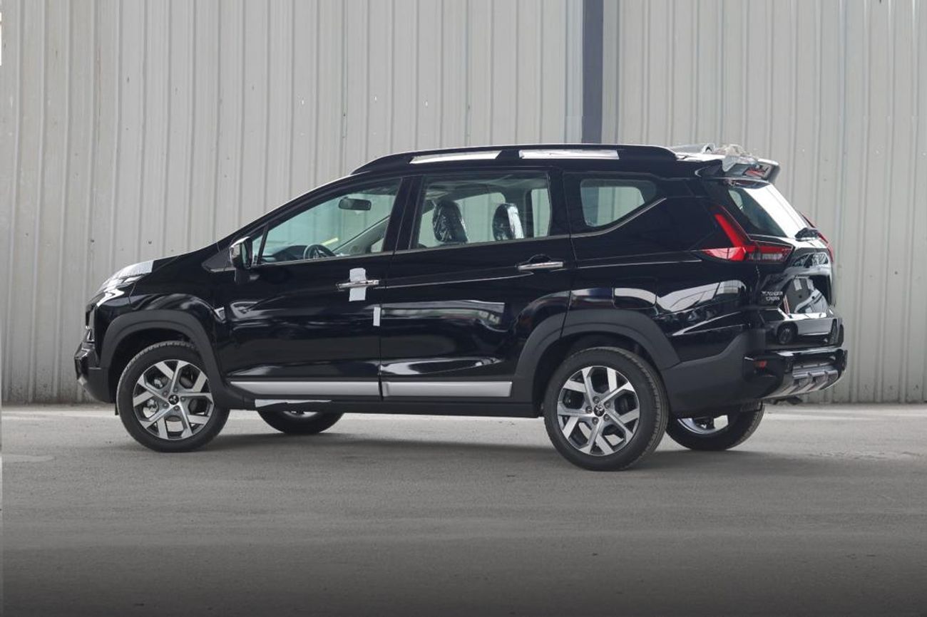 ميتسوبيشي إكسباندر كروس