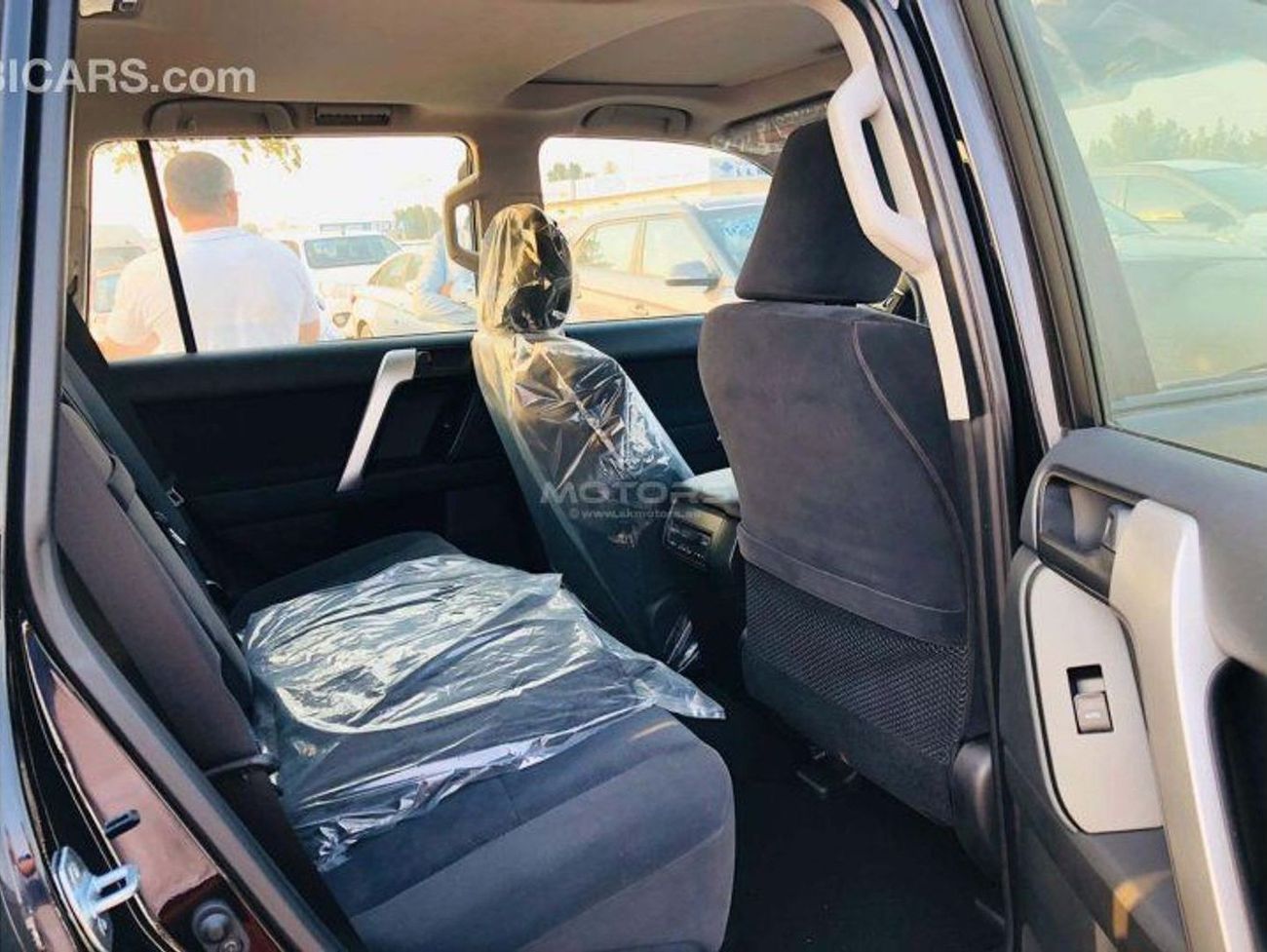 تويوتا برادو TXL 2.7L PETROL, SUNROOF, COOL BOX, ALLOY WHEEL 18'', DOWN TIRE