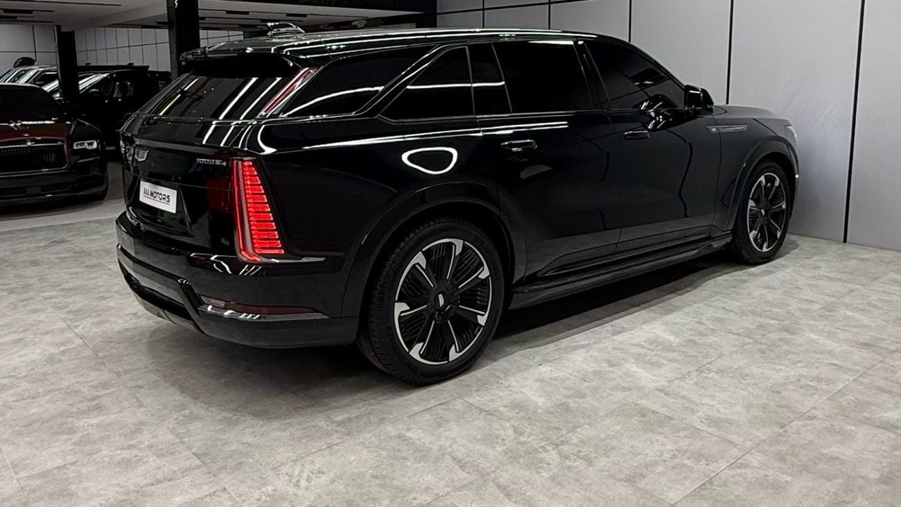 Cadillac Escalade IQ 1,000E4 | American Specs | All-Electric Luxury SUV