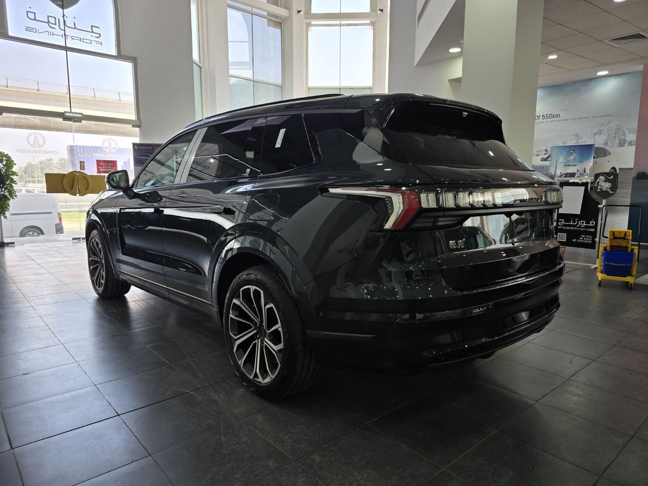 Lynk & Co 09 2025 LYNK-CO 09 EMP 1430KM RANGE 7 SEATS