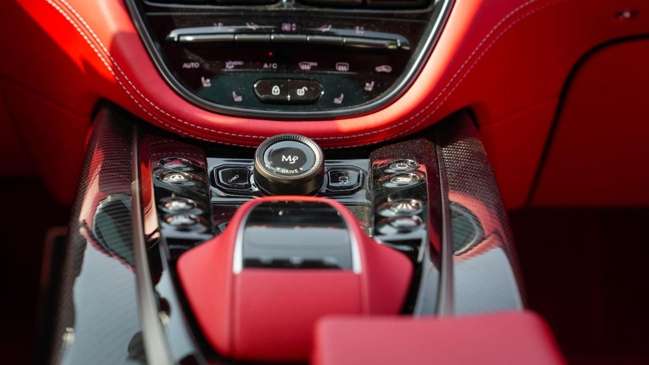 Aston Martin DBX STANDARD 707 2023!! JAPANESE SPECS