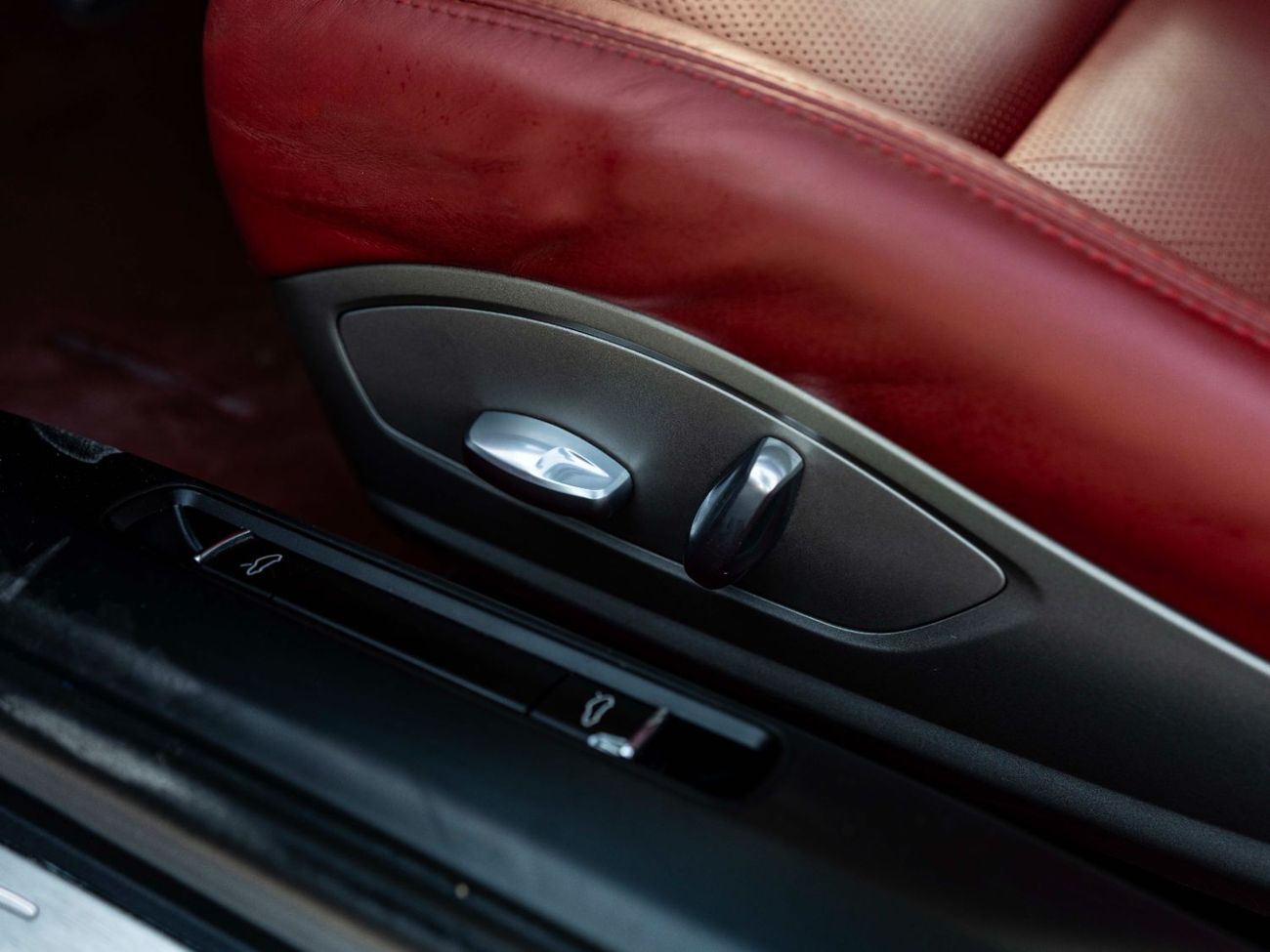 Porsche 911 Carrera 3.6L Coupe