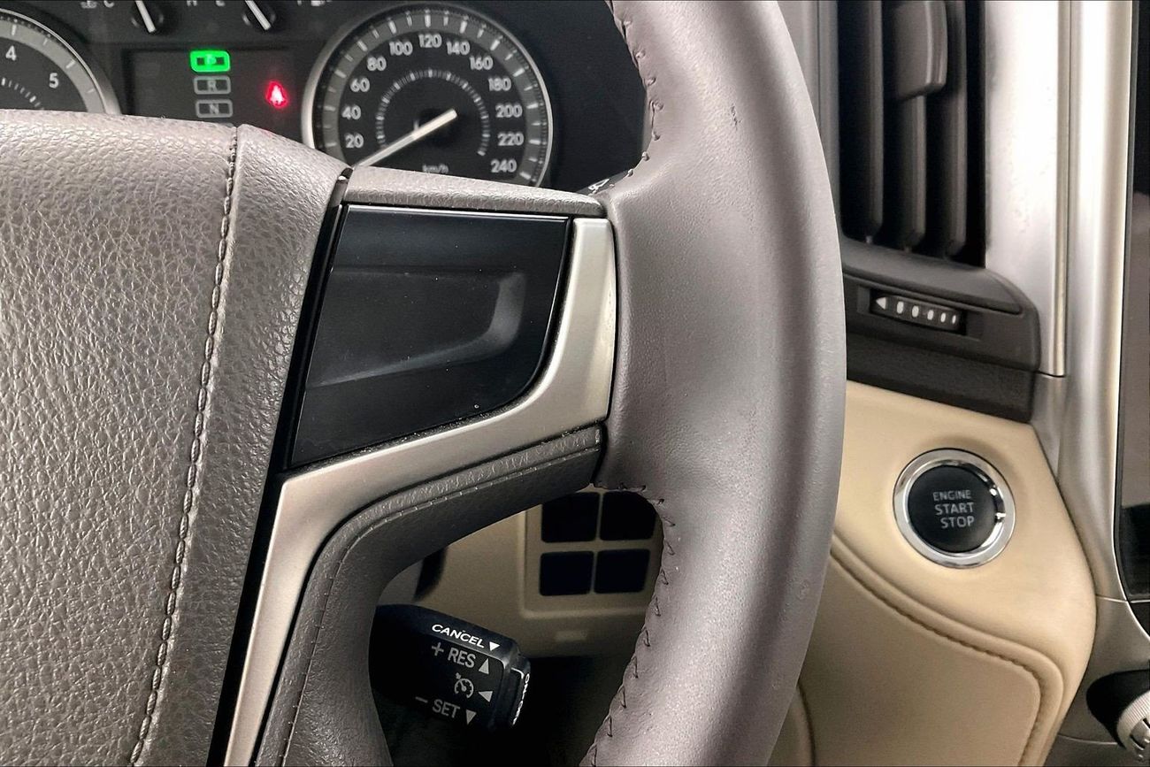 تويوتا لاند كروزر Exclusive | شامل الضمان | 0 ﺪﻔﻋﺓ ﺃﻮﻟﻯ