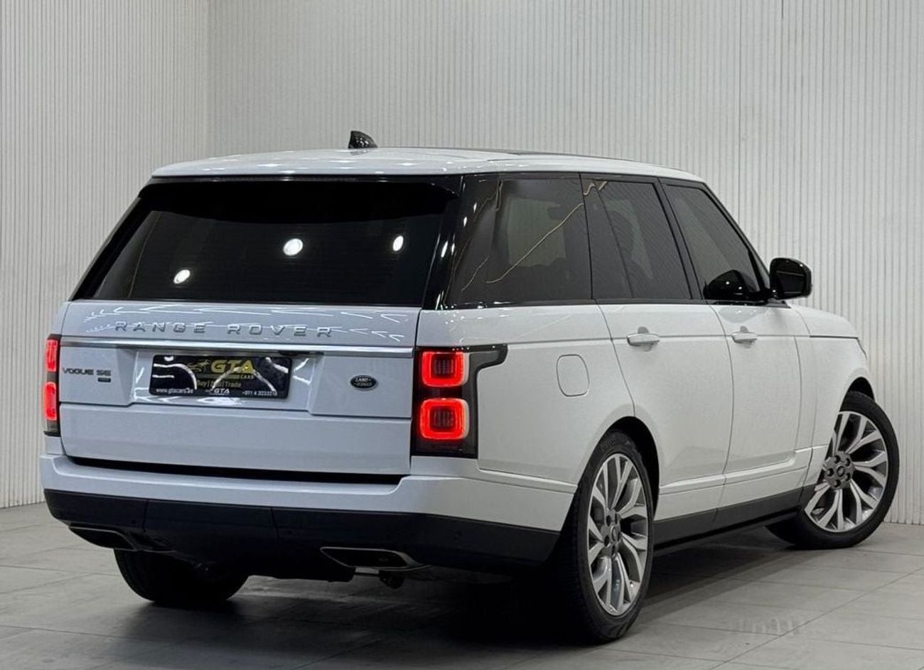 لاند روفر رينج روفر Vogue SE 5.0L 2020 Range Rover Vogue P525 SE, Warranty, Full Range Rover Service History, Full Optio