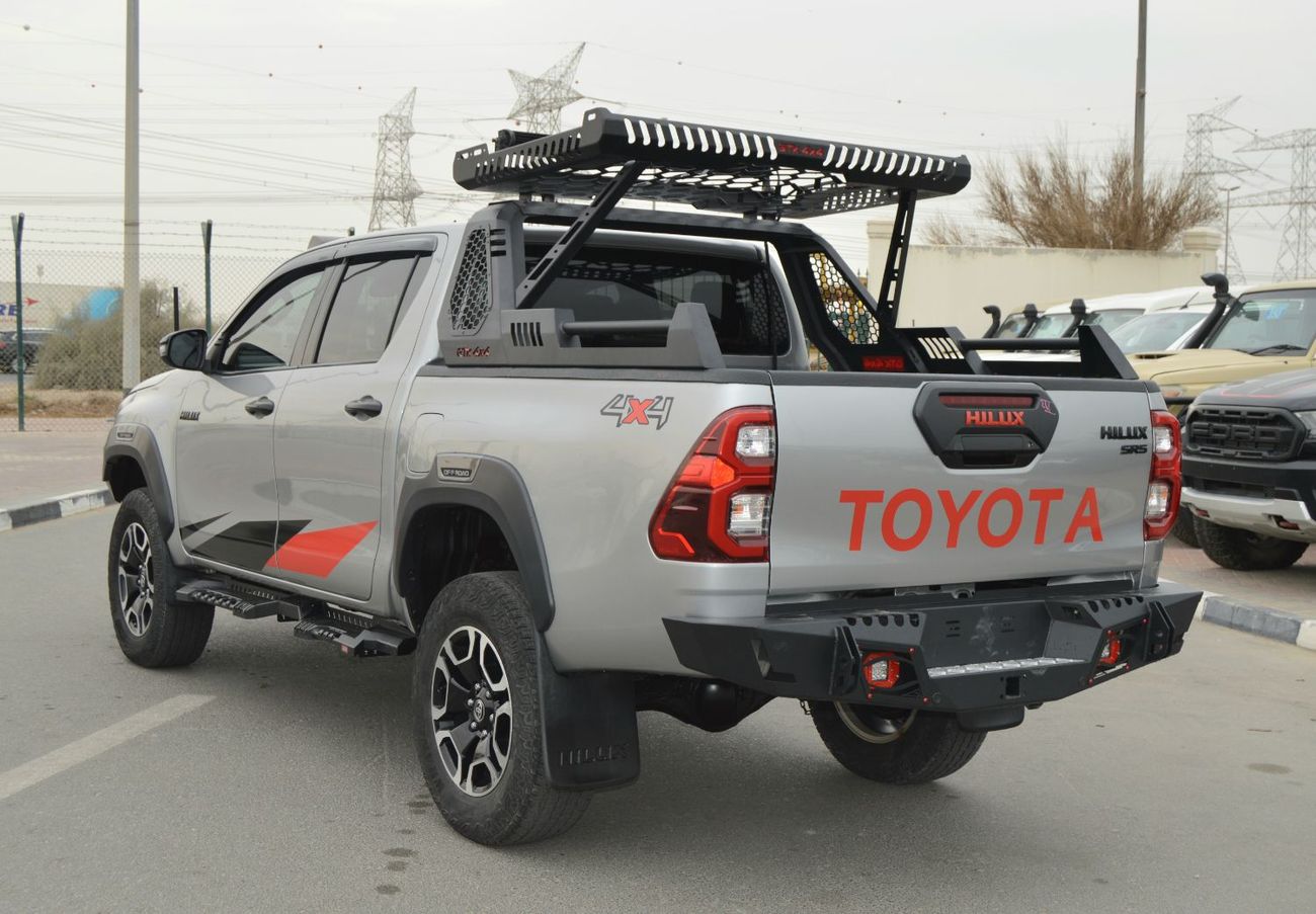 تويوتا هيلوكس Double cabin 2.8L, perfect inside and outside