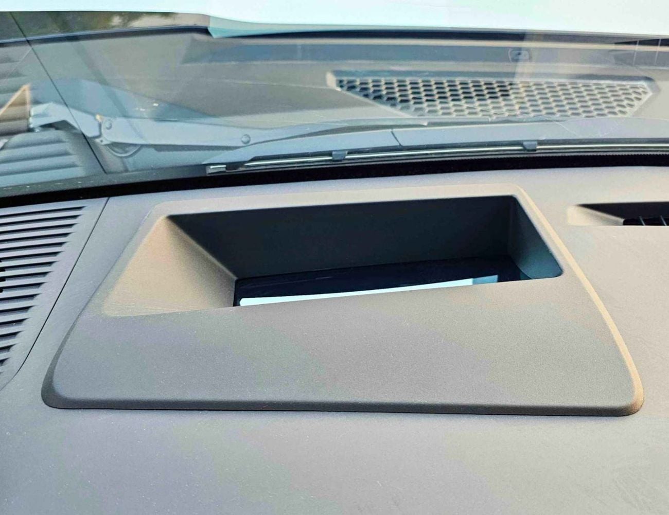 تويوتا برادو TURBO / 2.4L V4 PETROL / GGC SPECS / RADAR / 360* CAMERA / BLIND SPOT / SUNROOF (CODE # ADV1)