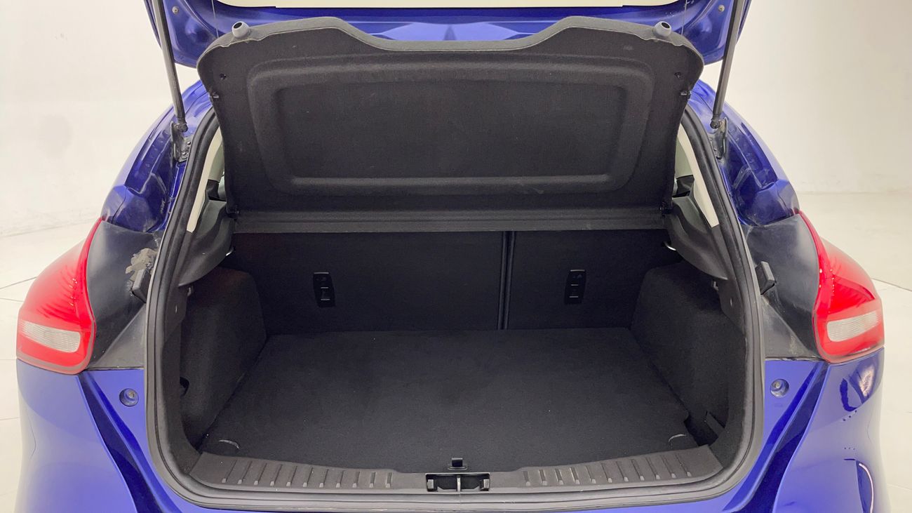 فورد فوكاس AMBIENTE 1.5 | بدون دفعة مقدمة | اختبار القيادة في المنزل