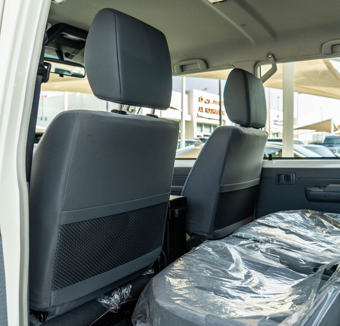 تويوتا لاند كروزر LC 76 | 2.8L | V4 | DSL | MT | 2025