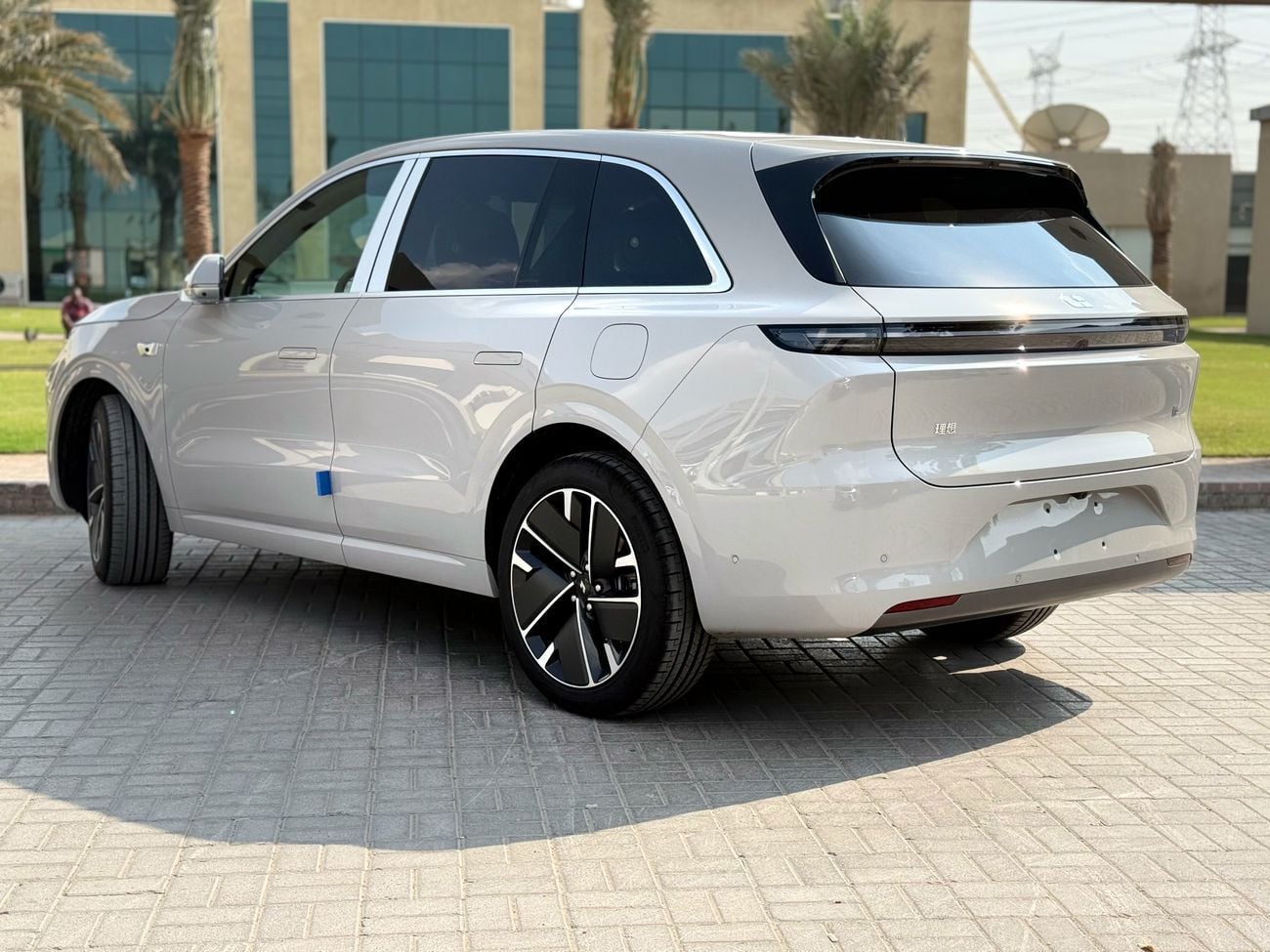 Li Auto L6