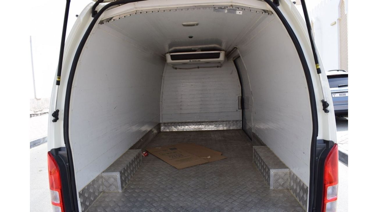 Toyota Hiace GL - High Roof LWB Toyota Hiace Highroof Chiller, Model:2016. Excellent condition