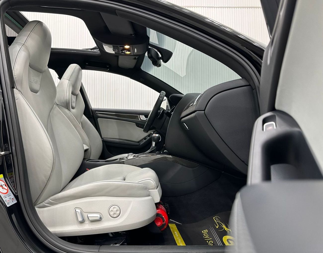 Audi RS4 2015 Audi RS4(Full Option), GCC