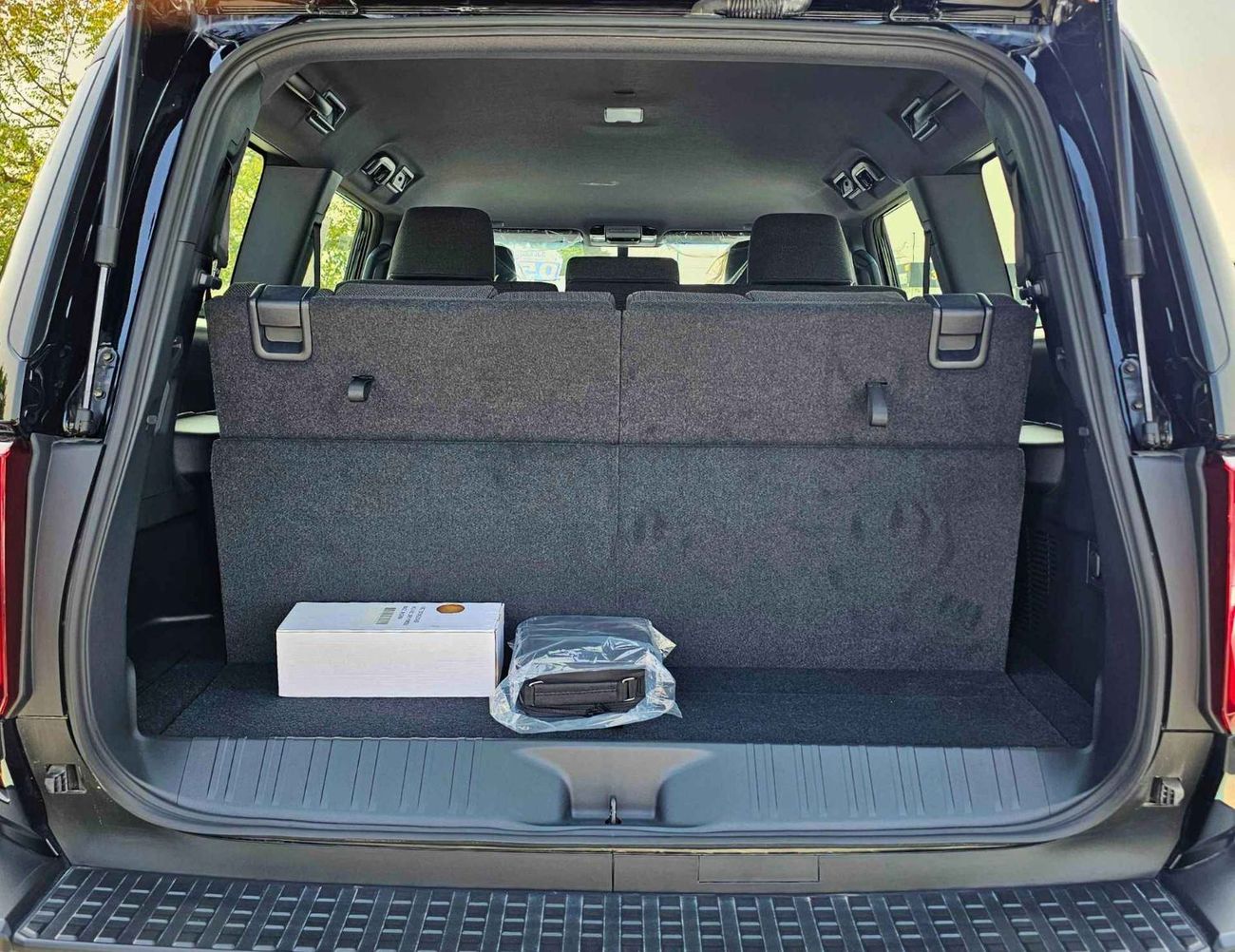 Toyota Prado ALL ROUNDER TURBO BASIC / 2.4L PETROL V4 / DVD+CAMERA / COOL BOX (CODE#PPAR)